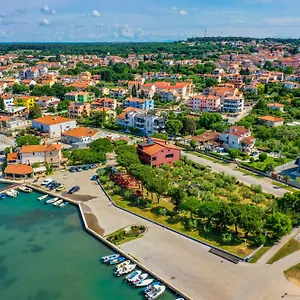 Apartment Oliveto - Calming Sea View, Medulin