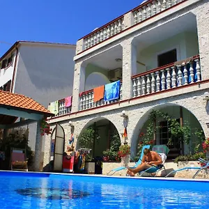 & Lo & Mar Gostinjska kuća